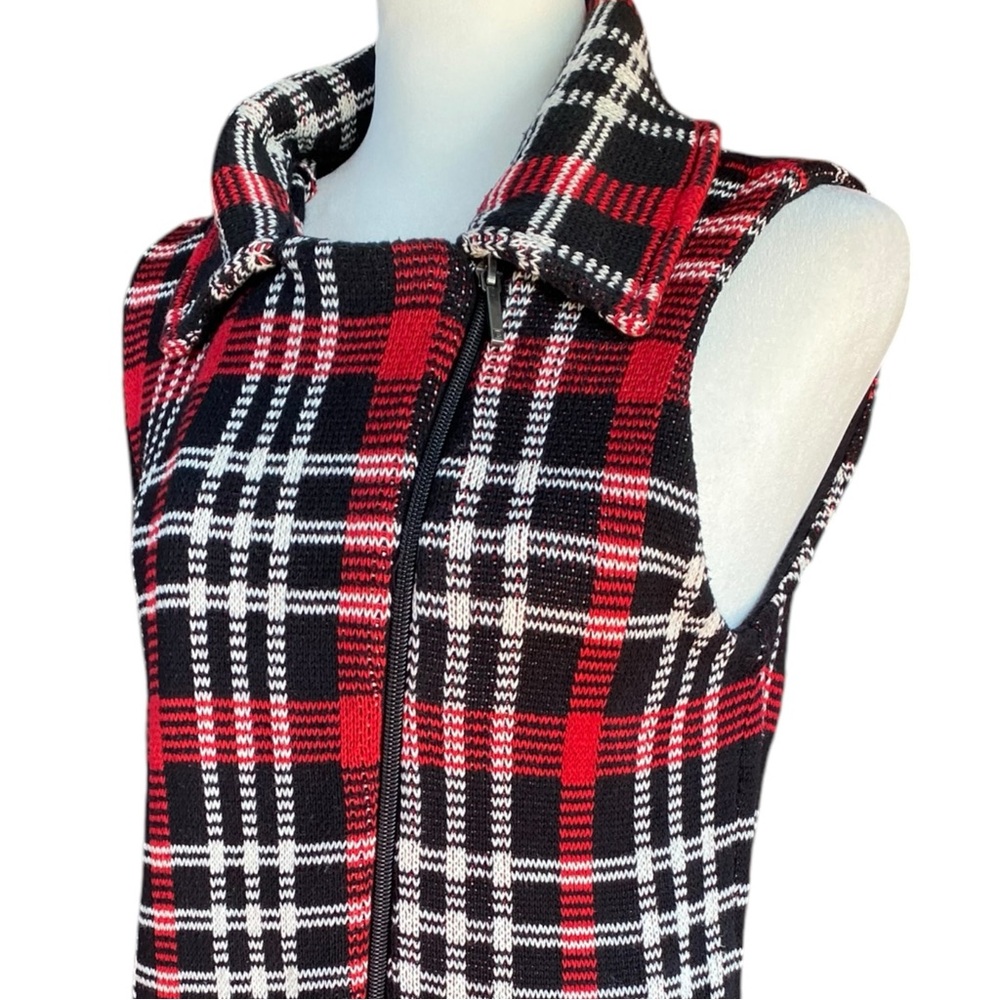 CHAPS RED & BLACK Plaid Heavyweight Cotton Off-set Zipper Sweater Vest Sz M